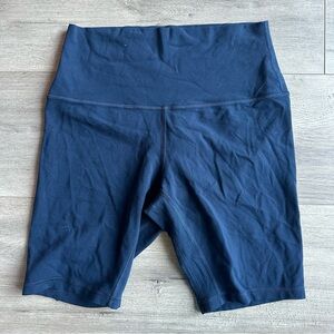 EUC lululemon navy align shorts 8.5 inch inseam - size 6